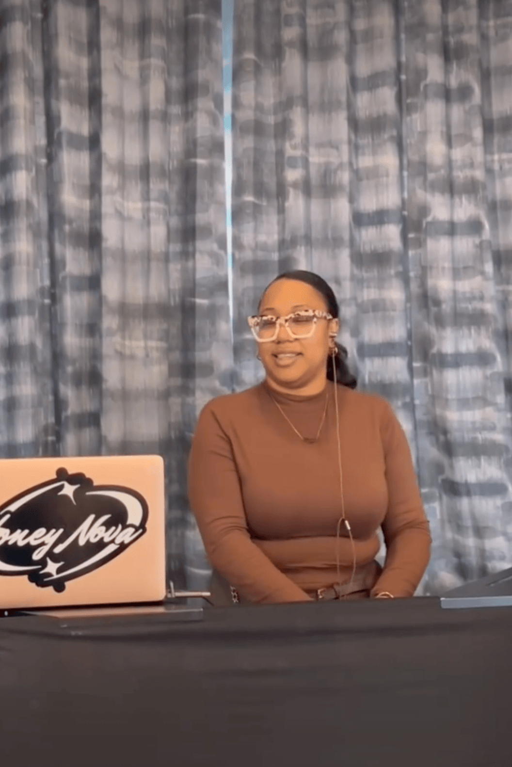 DJ Honey Nova performance